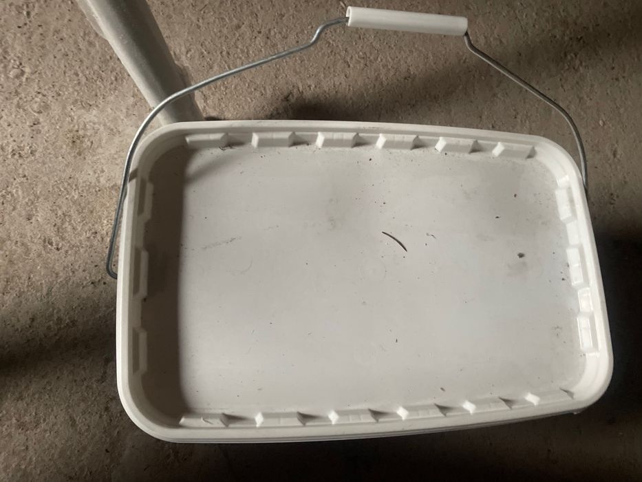 Folia w płynie (guma o gęstej konsystencji)