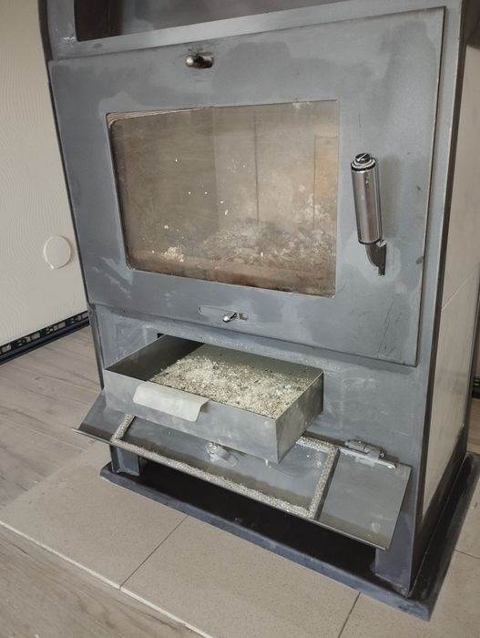 Камин фен на дровах