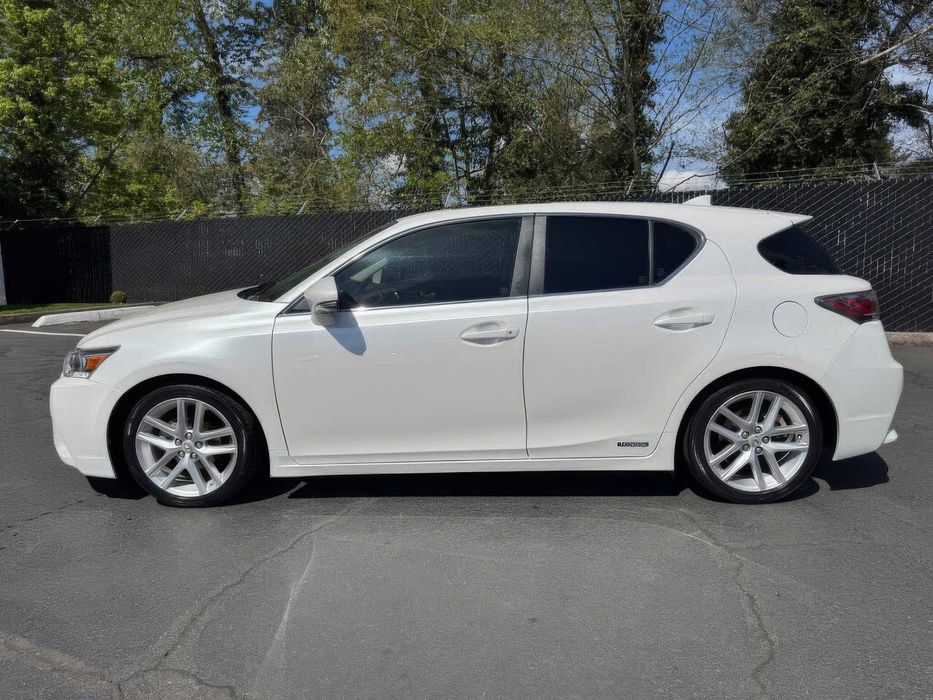 Lexus Ct 200H      2017