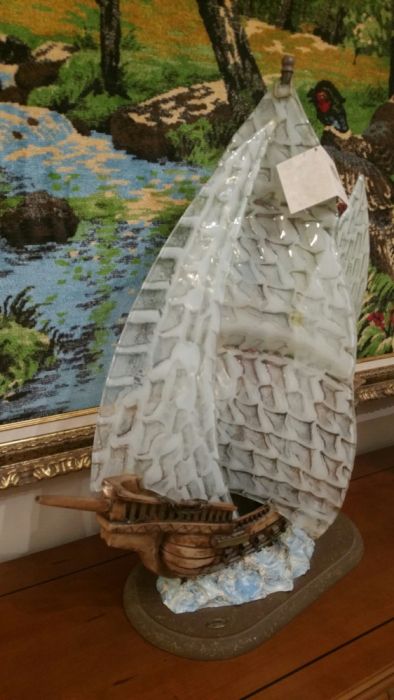 Candeeiro em forma de caravela