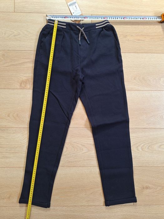 R 152 elegancki zestaw koszulka polo spodnie