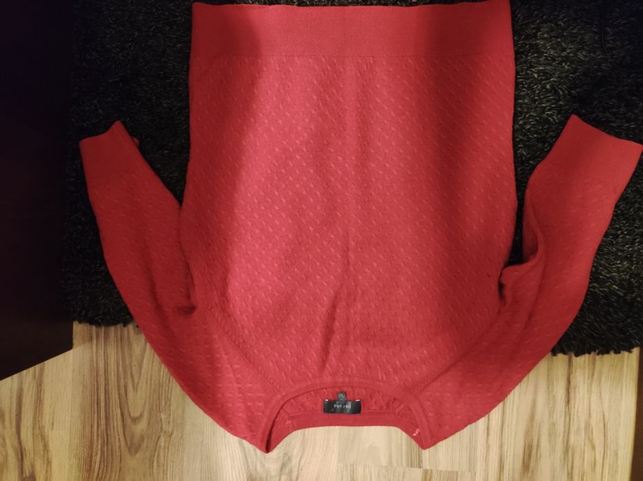 Sweter różowy ML