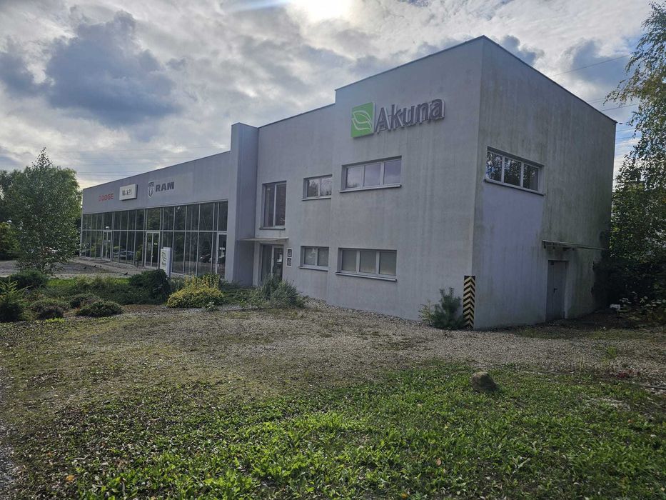 lokal użytkowy - sala sprzedaży samochodów