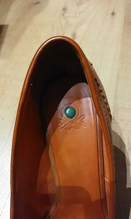 Sapatos em pele - Benetton - nº35