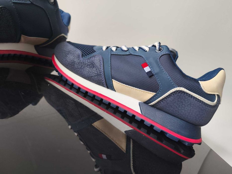 Stylowe granatowe buty sportowe nowe lekkie wygodne 41