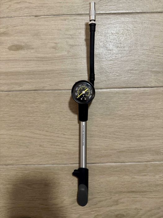 Bomba de dar para suspensões de bicicleta Topeak Pocket Shock DXG