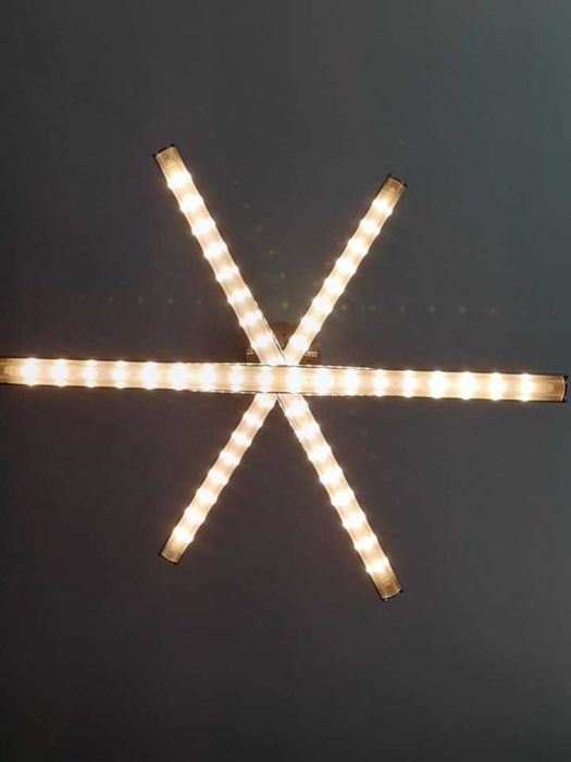 Candeeiro de Teto LED Suspenso EGLO em Cromado + Comando (Como Novo))