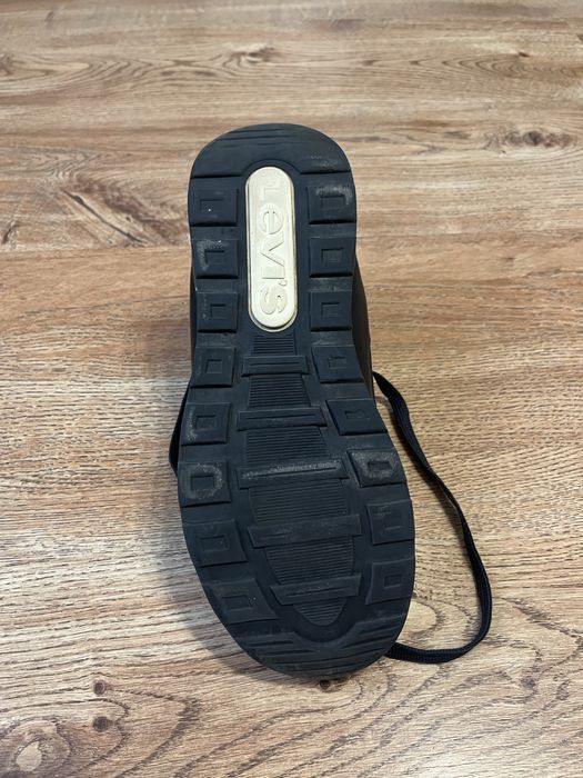 Демисезонные ботинки Levis размер 38