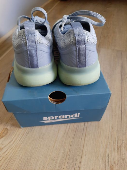 Niebieskie adidasy rozmiar 38