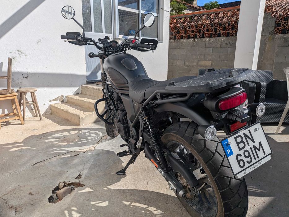 Honda CL 500 Setembro 2024 apenas 3687Km sistema localização MapIt (210€).  Mota de garagem como nova apenas um proprietário. Preço: 5,710€ sem extras