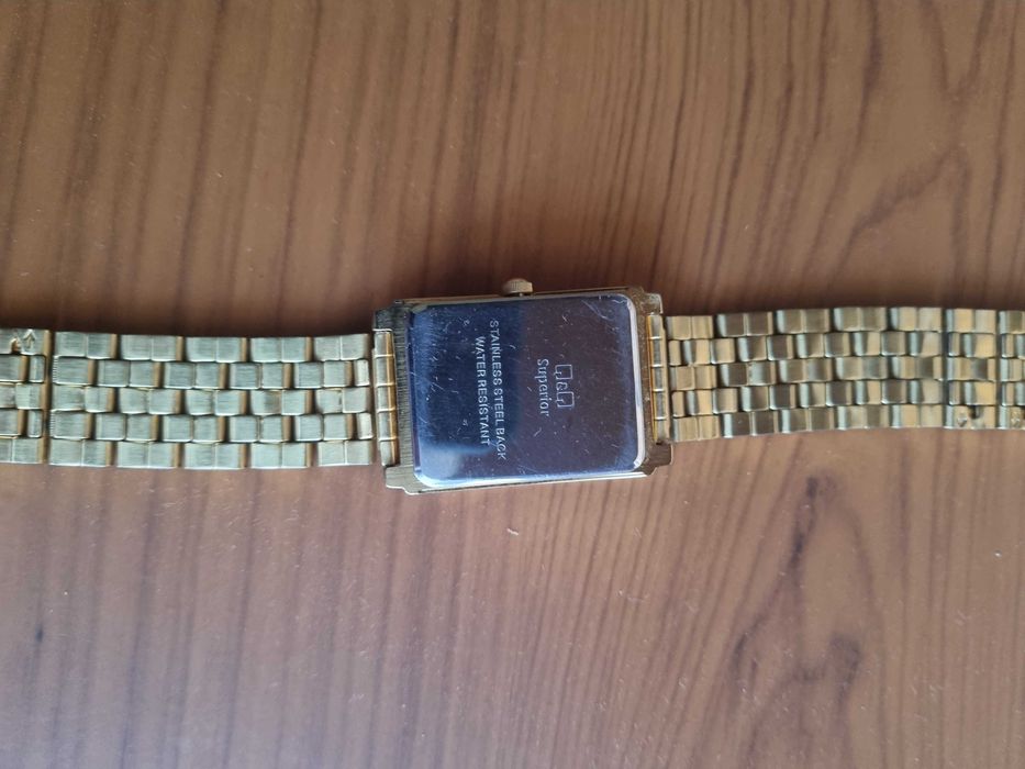 Годинник кварцевий Q&Q