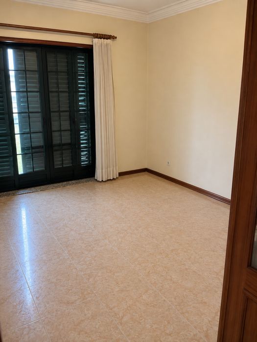 Arrendo andar moradia T2