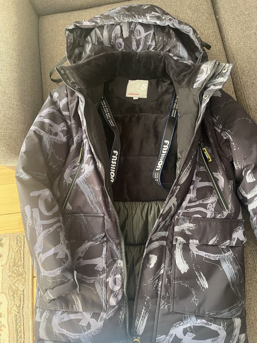 Зимова куртка для хлопця на р. 146см