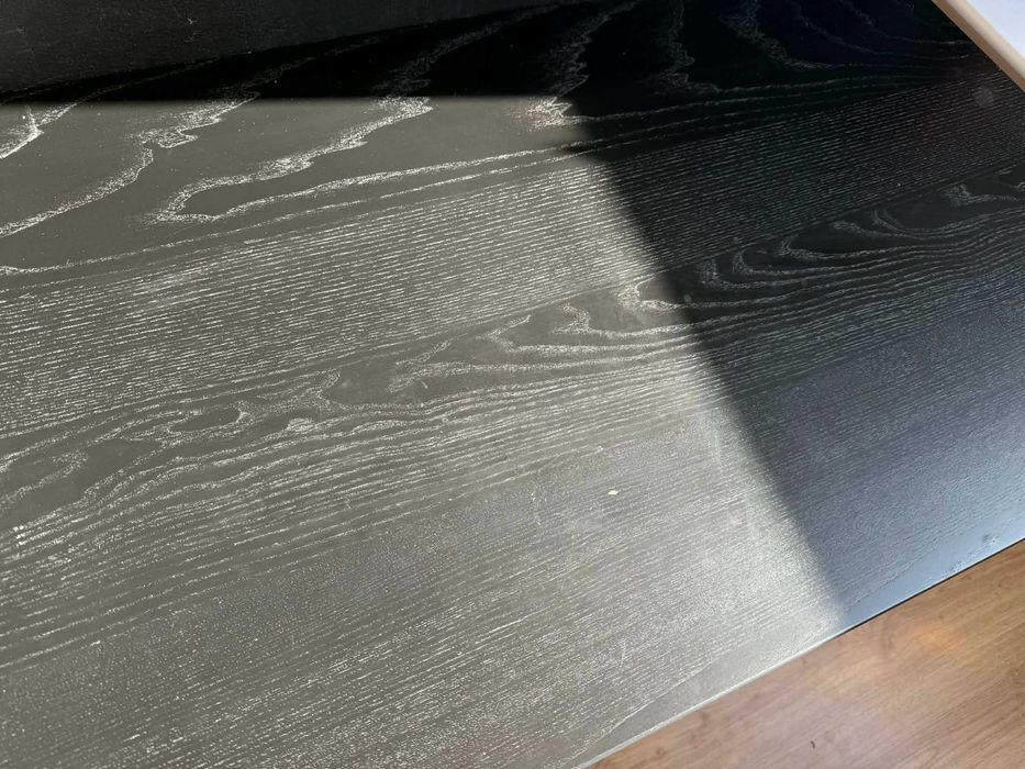 Biurko IKEA BEKANT 140x60 cm – czarne, regulowana wysokość