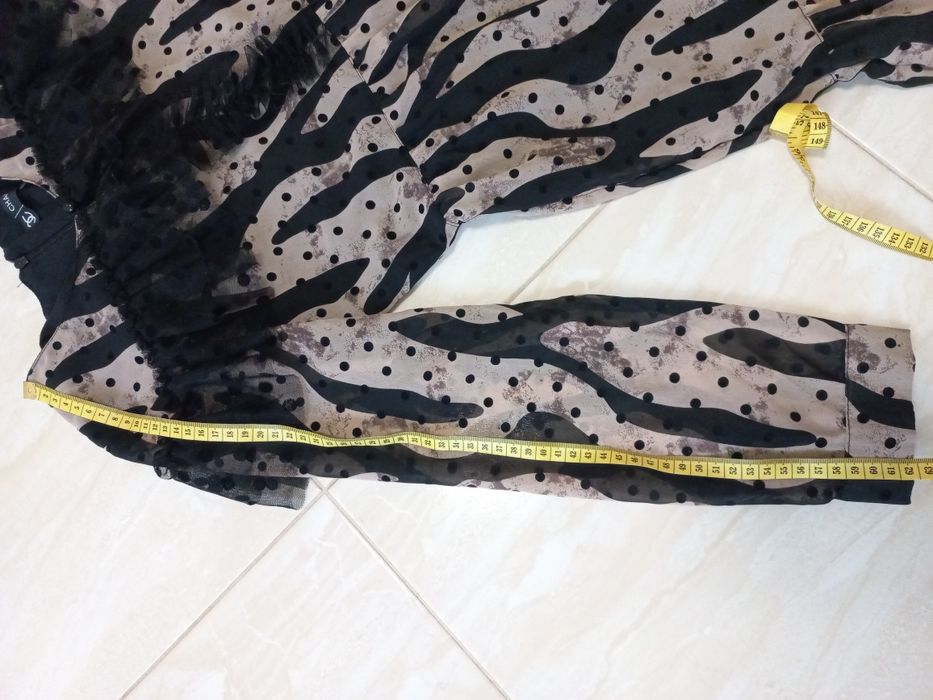 Сукня для дівчини (підлітка)