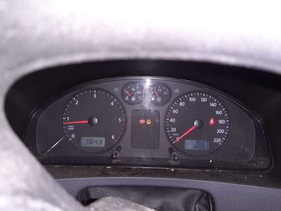 Volkswagen transporter T5 2,5tdi 130kM