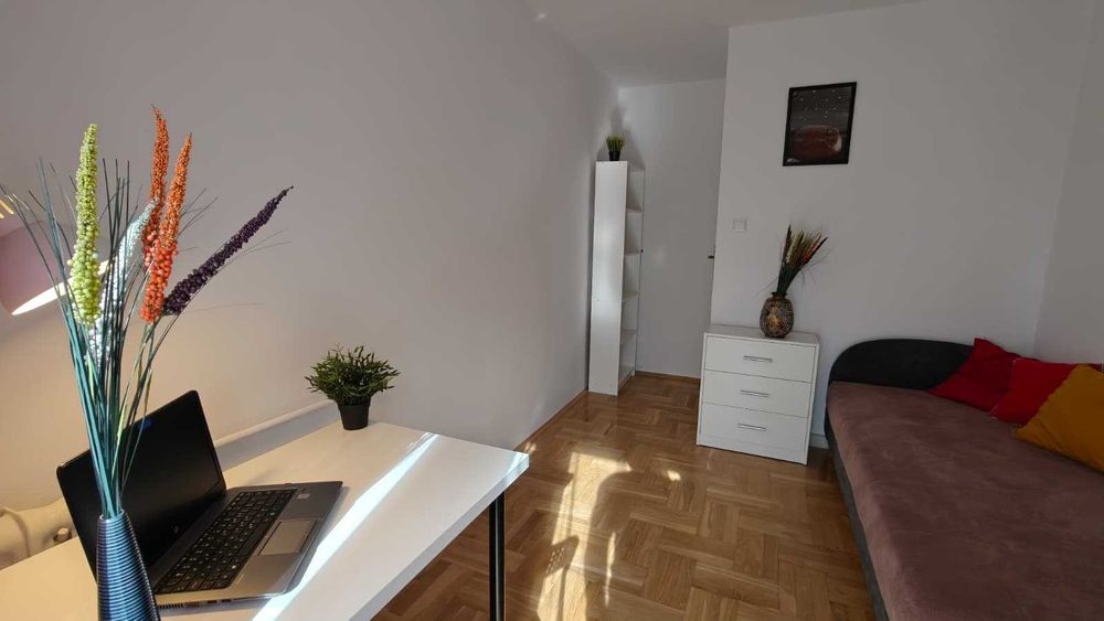 Pokój jednoosobowy z BALKONEM * RONDO ŻABA * Metro Targówek