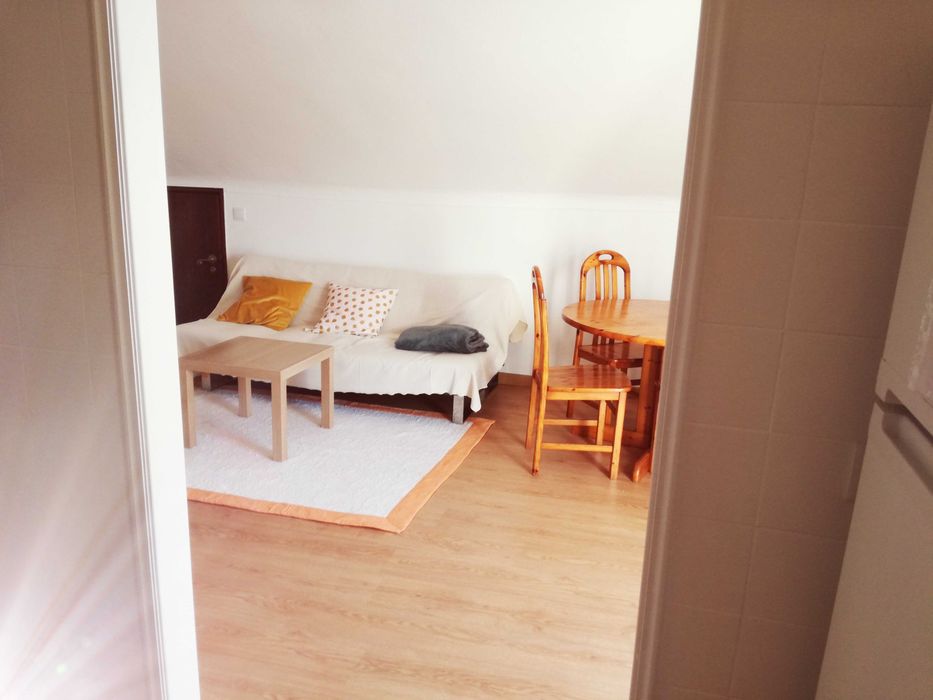 Livre de imediato - T2 em Santiago do Cacém para empresas