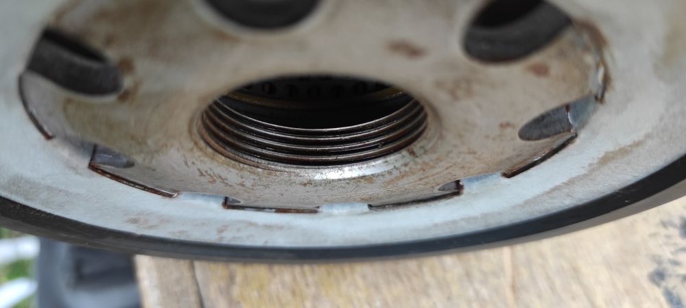 Масляний фільтр до спецтехніки