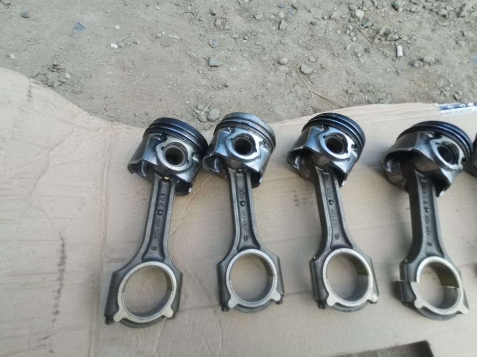 Поршня с Хюндай i30 1.6crdi