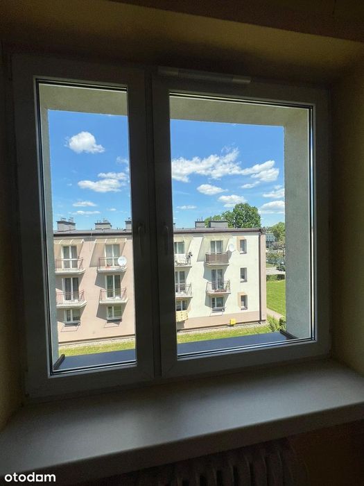 Przestronne M-3 w centrum Poręby, balkon