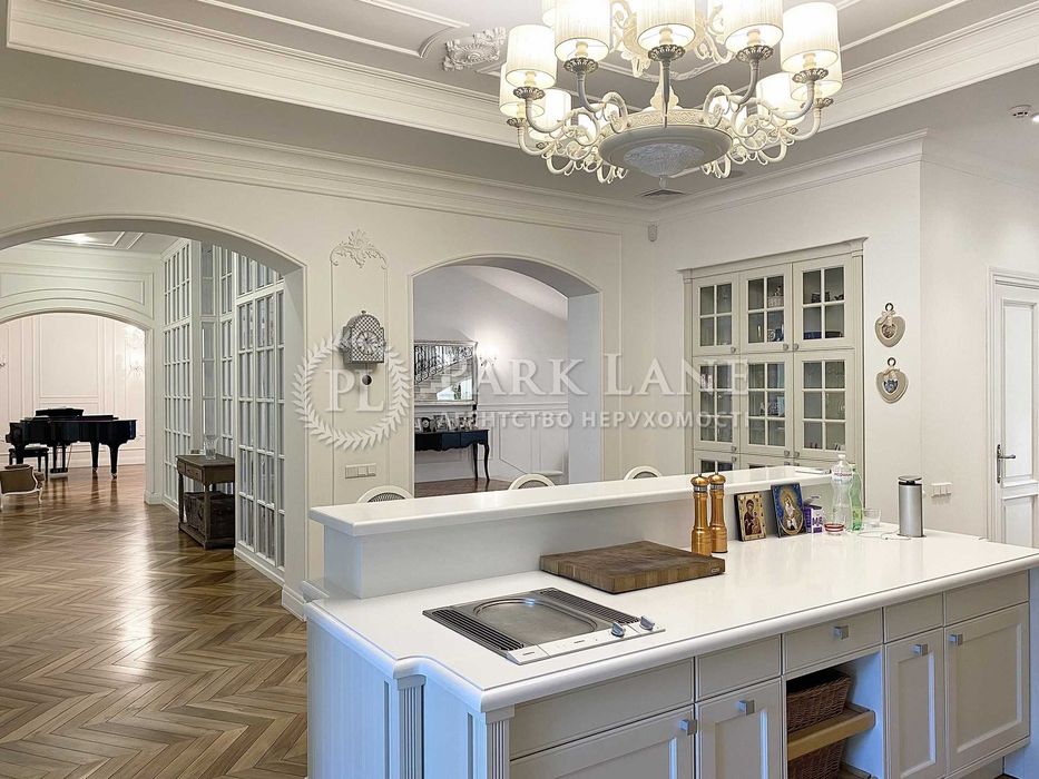 Конча-Заспа. Дамба. Дом с выходом на Днепр. 50 соток земли.