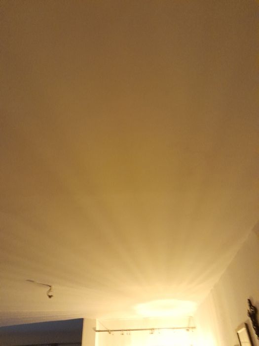 Klosze pięć sztuk. Pięknie oświetlają.