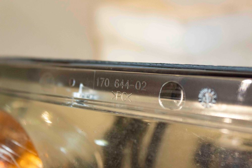 Farol Renault Master (N.054-Z4)