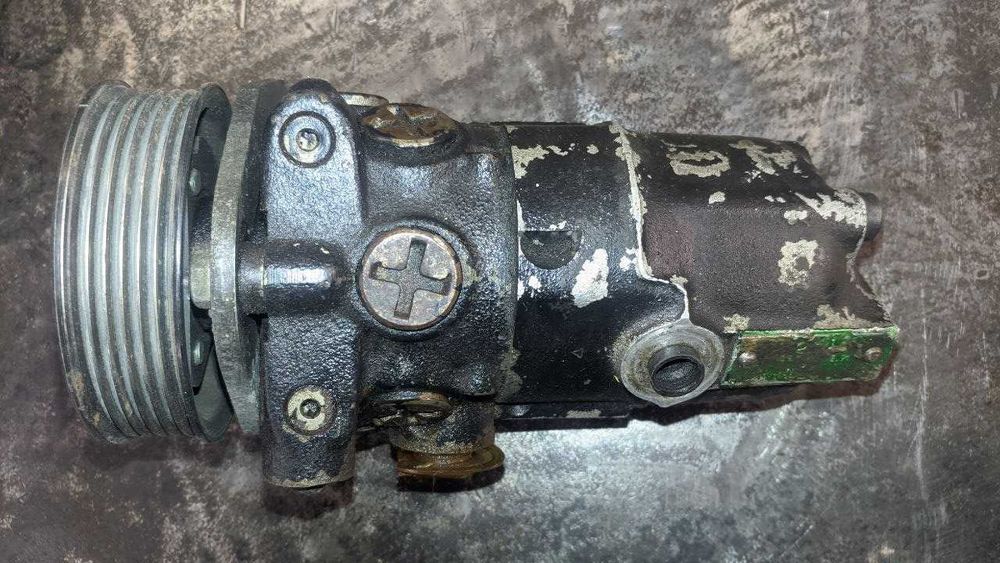 Насос гидроусилителя руля и тормозов AUDI V8 D11 3.6 4.2  8601955140