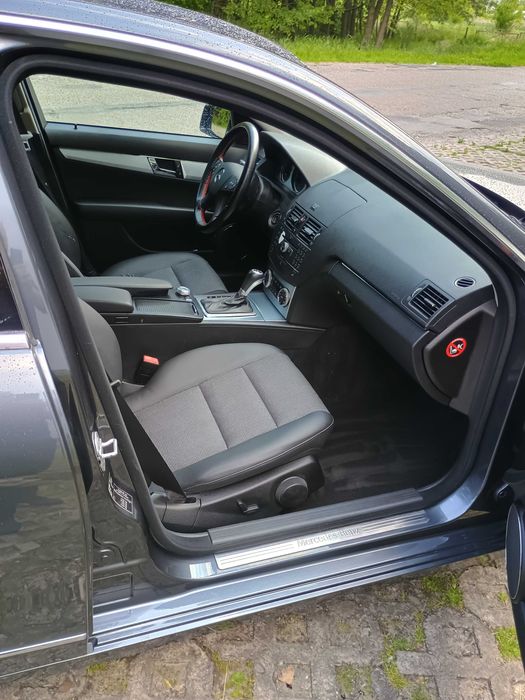 Mercedes klasa c  1,8 benzyna