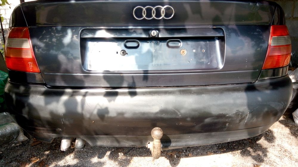 Задній бампер Audi a4 b5 ауді .