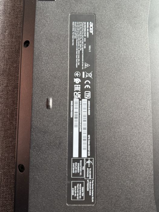 Acer Nitro 5 AN515-46 | Ryzen 5 6600H | RTX 3060 | 16 GB RAM | 165 Hz