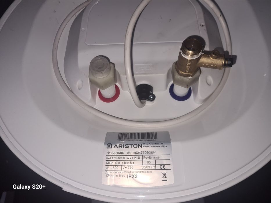 Termo acumulador  cilindro Ariston lydos wifi 100l
