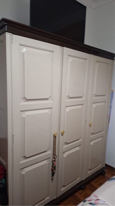 Mobília de Quarto em madeira de mogno