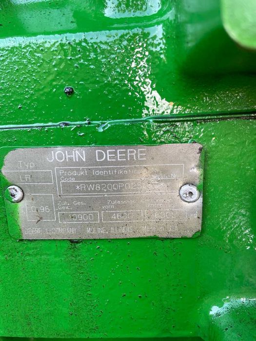 Трактор John Deere 8200 220 Кс