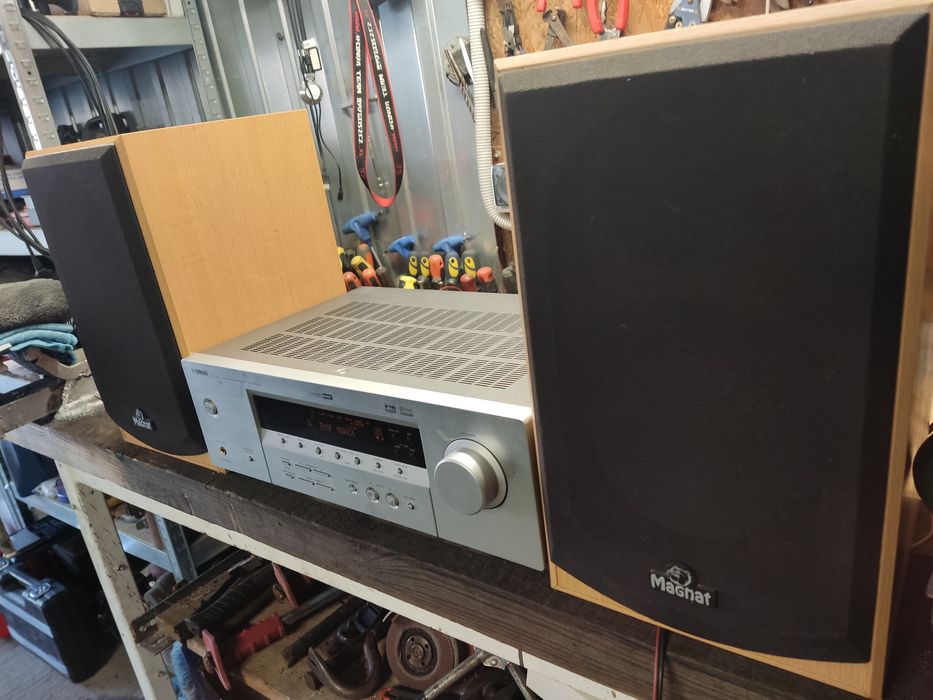 Amplituner Yamaha + Onkyo gratis