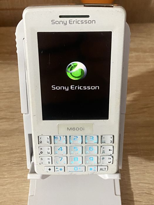 Sony ericsson M600