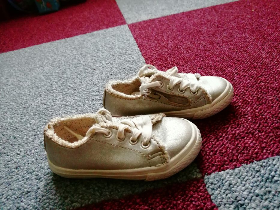 Buciki dla dziewczynki