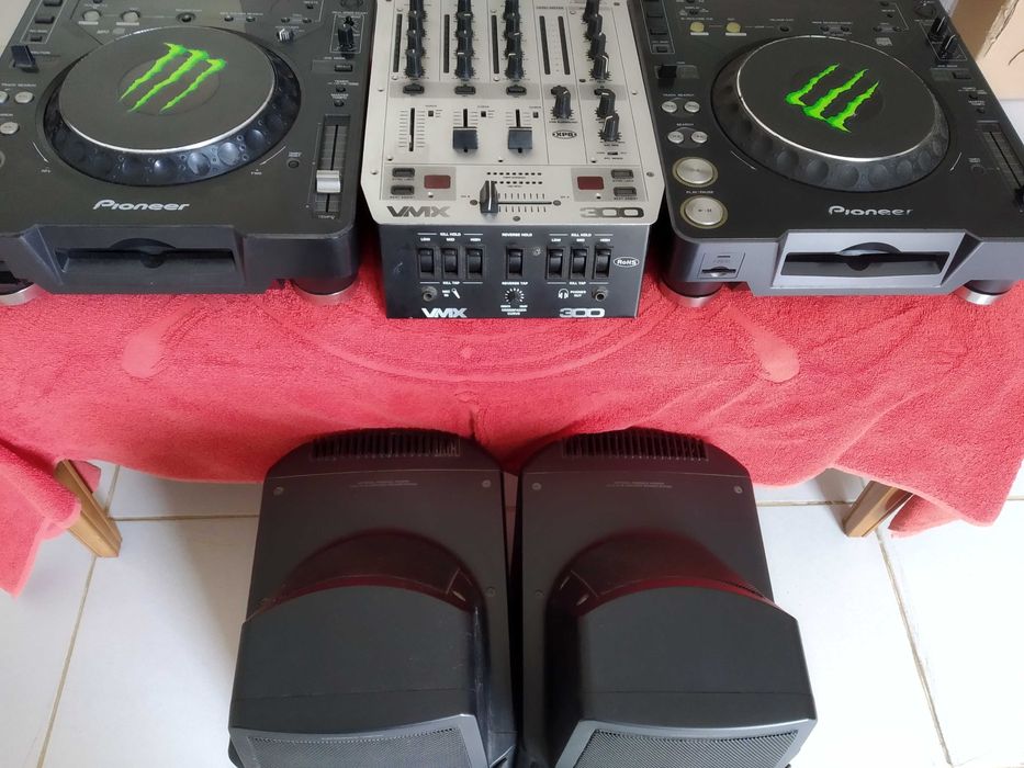 Conjunto de Equipamento para DJ