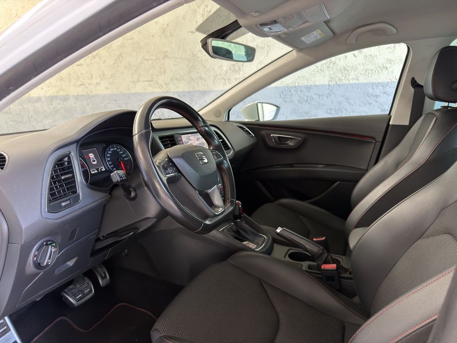 Seat Leon FR 2.0 TDI 184cv DSG - Desde 249€ Mês