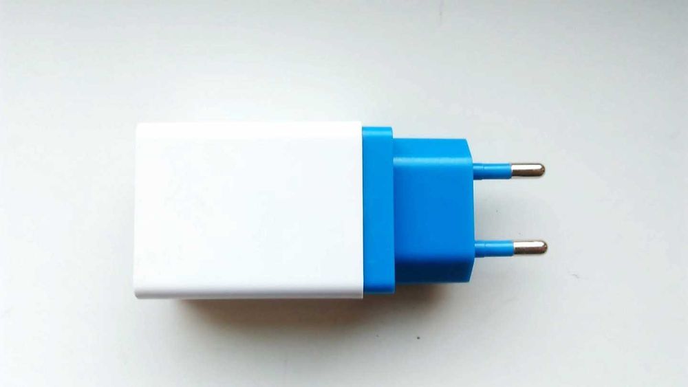 Карманный 4G SIM LTE-модем/WiFi-роутер MF800 с аккумулятором 2100 мАч