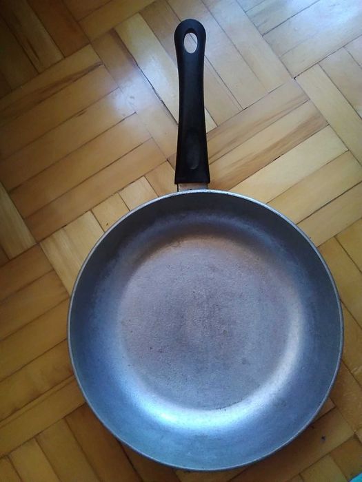 Сковородка б/у..