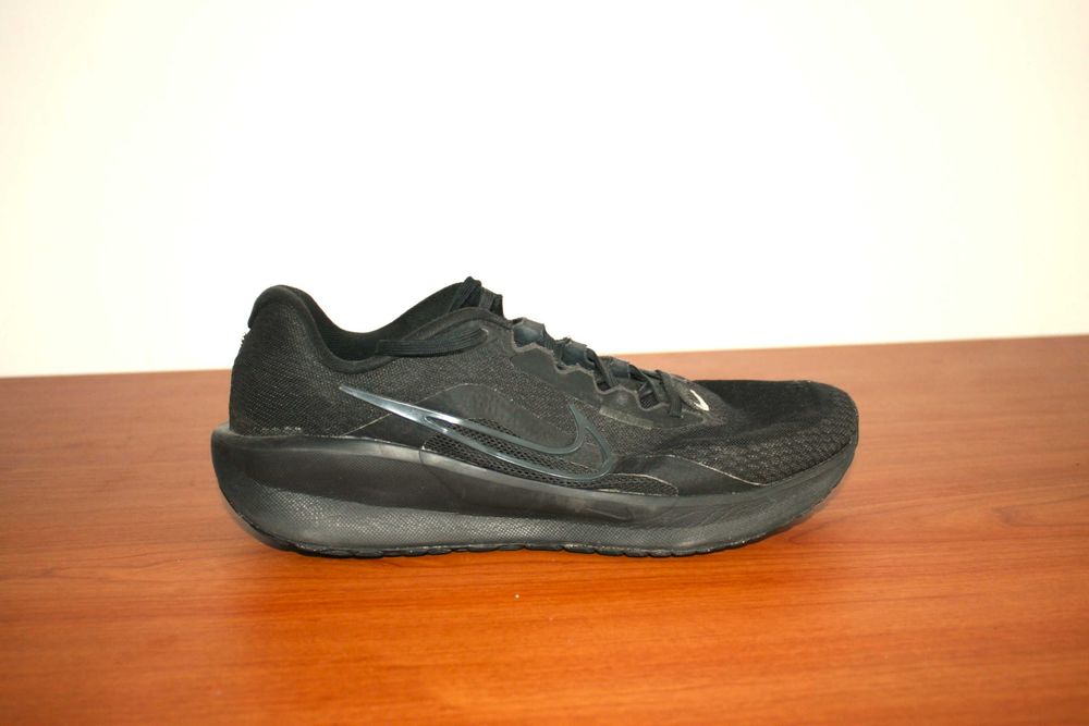 Nike Downshifter 13 Tamanho 43 Preto – Estado Razoável