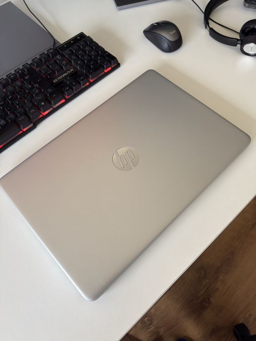 Computador Portátil HP 15.6'  16GB Ram | 512 GB Memoria | Processador Ryzen 7 5700