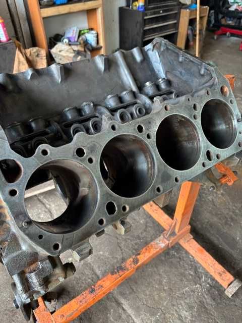 Mopar  blok silnik 440  1968r.