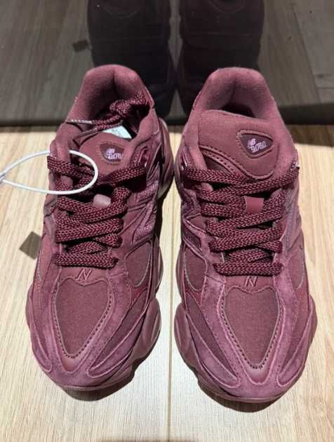 New Balance 9060 Burgundy R.40.5