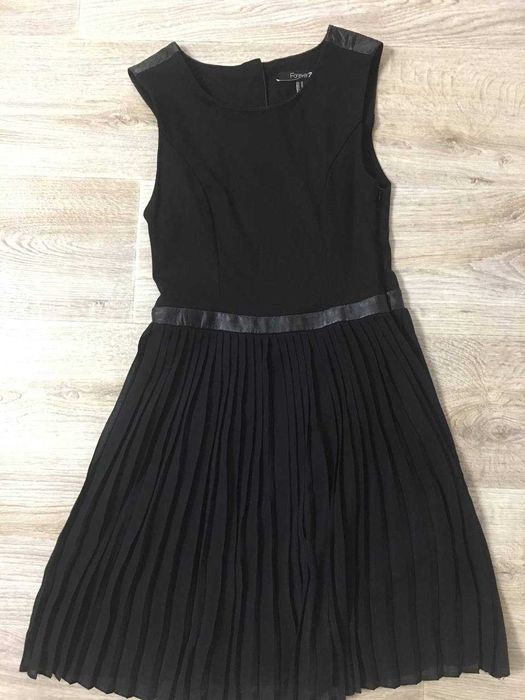 Платье плиссе на праздник