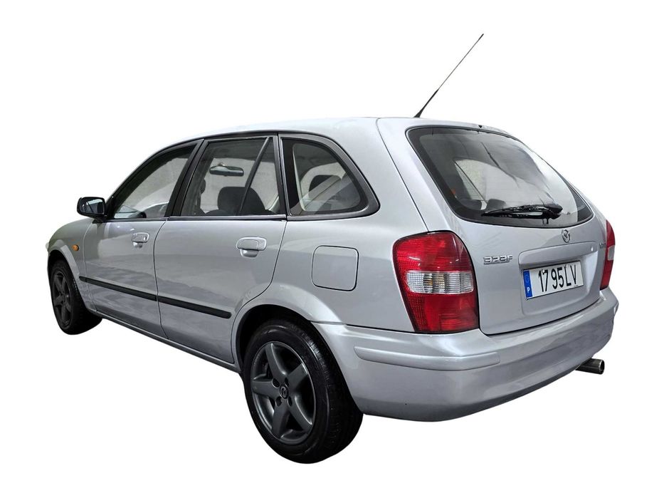 Mazda 323 F 1.3 GLX, prata, 205.000km, 1998, Muito Bom Estado