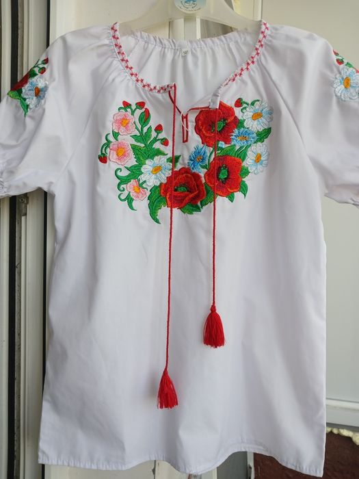 Вишиванка на дівчинку, зріст 140