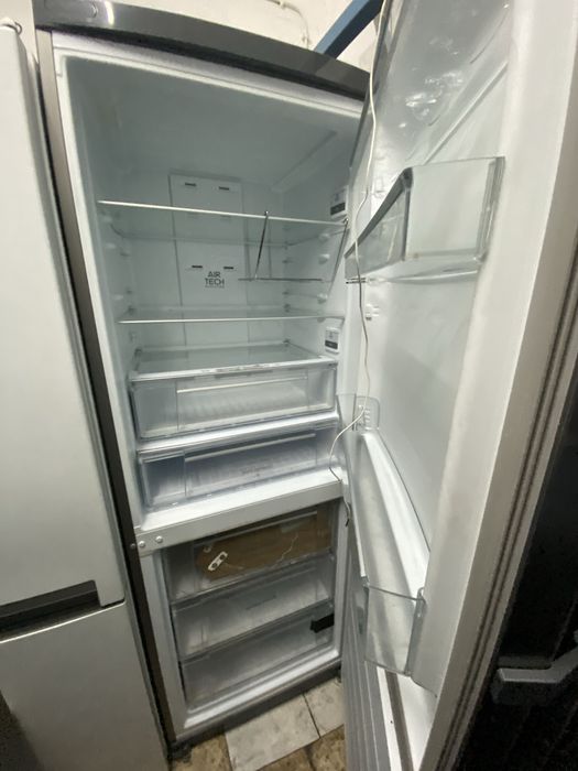 Frigorifico hotpoint combinado cinza